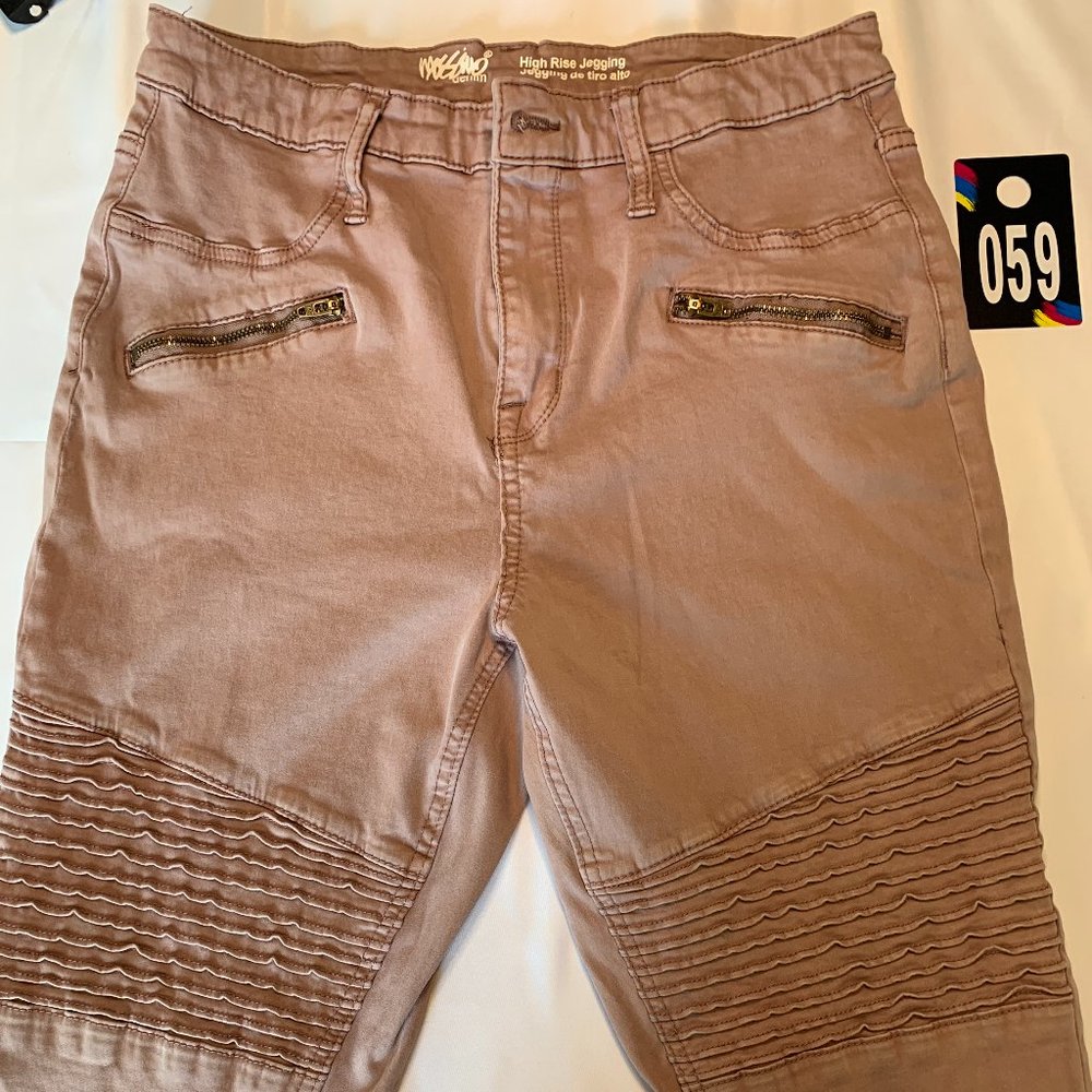 Mossimo Hi Rise Jegging Sz. 10/ 30 Peach - 059